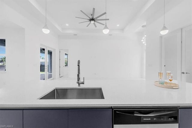 2317 Kismet PKWY W, Cape Coral, FL 33993