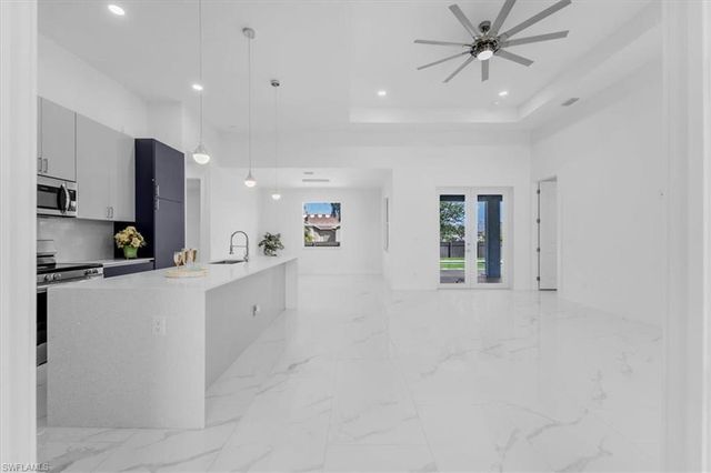 2317 Kismet PKWY W, Cape Coral, FL 33993