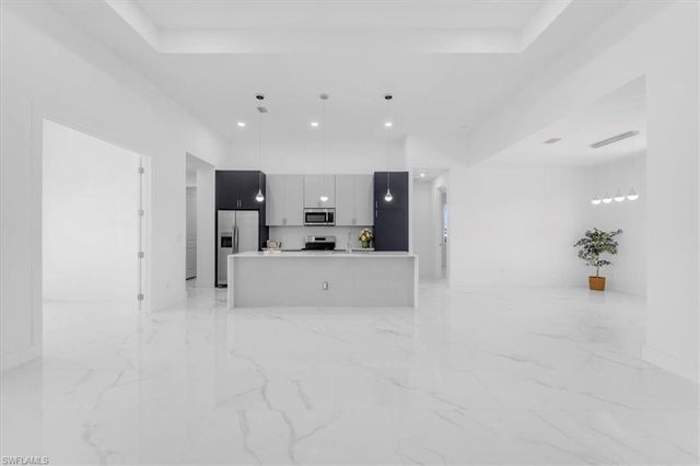 2317 Kismet PKWY W, Cape Coral, FL 33993