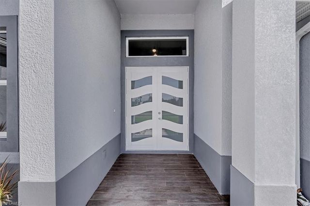 2317 Kismet PKWY W, Cape Coral, FL 33993