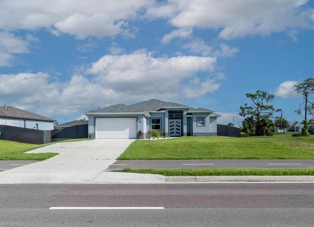 2317 Kismet PKWY W, Cape Coral, FL 33993