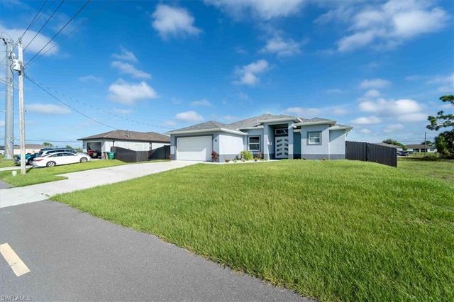 2317 Kismet PKWY W, Cape Coral, FL 33993