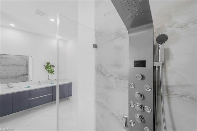 2317 Kismet PKWY W, Cape Coral, FL 33993