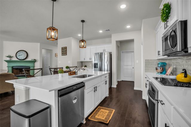 161 Stone Canyon, Rhome, TX 76078