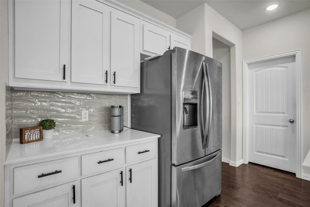 161 Stone Canyon, Rhome, TX 76078