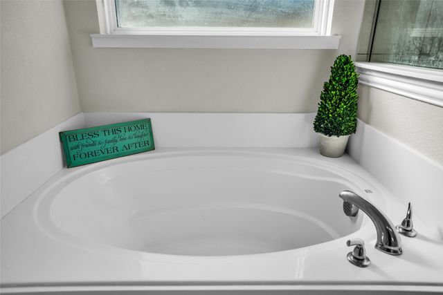 161 Stone Canyon, Rhome, TX 76078