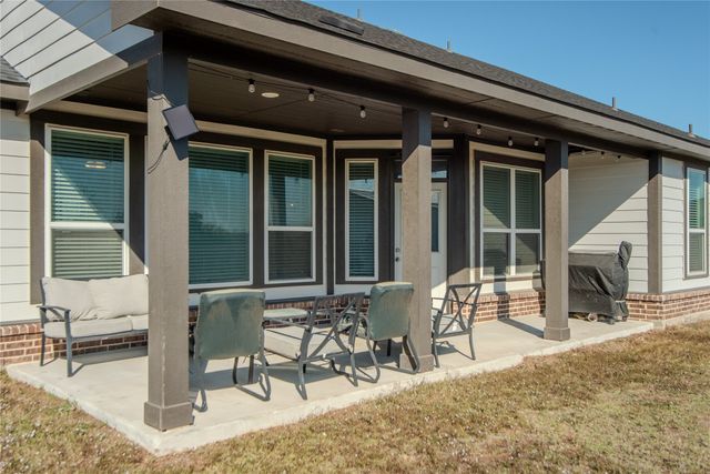 161 Stone Canyon, Rhome, TX 76078