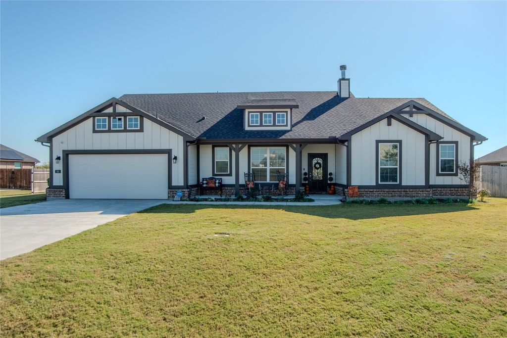 161 Stone Canyon, Rhome, TX 76078