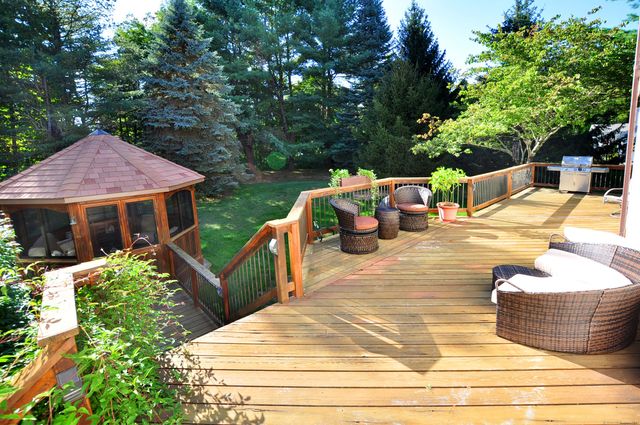 24 Maplewood Drive, New Milford, CT 06776