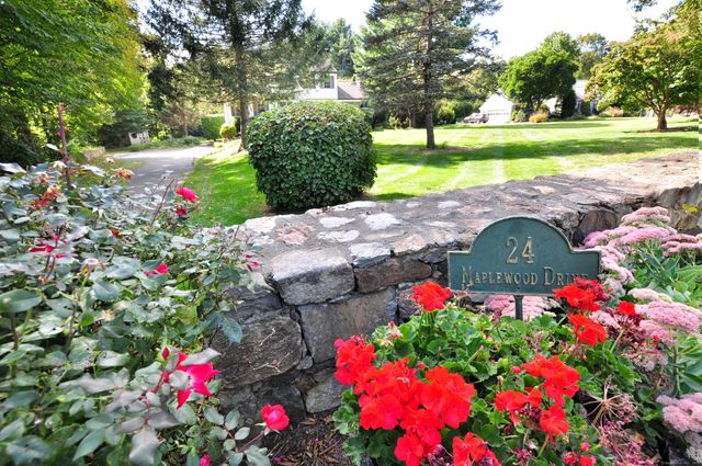 24 Maplewood Drive, New Milford, CT 06776