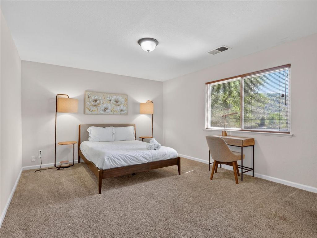 Image 22 of property listing at 37354 Romero, Coarsegold, CA 93614