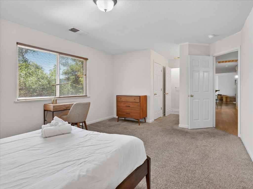Image 23 of property listing at 37354 Romero, Coarsegold, CA 93614