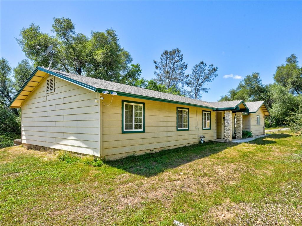 Image 3 of property listing at 37354 Romero, Coarsegold, CA 93614