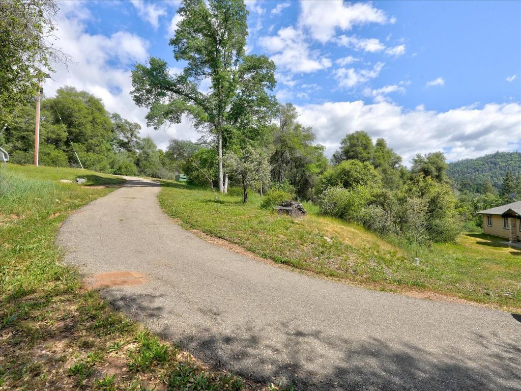 Image 39 of property listing at 37354 Romero, Coarsegold, CA 93614