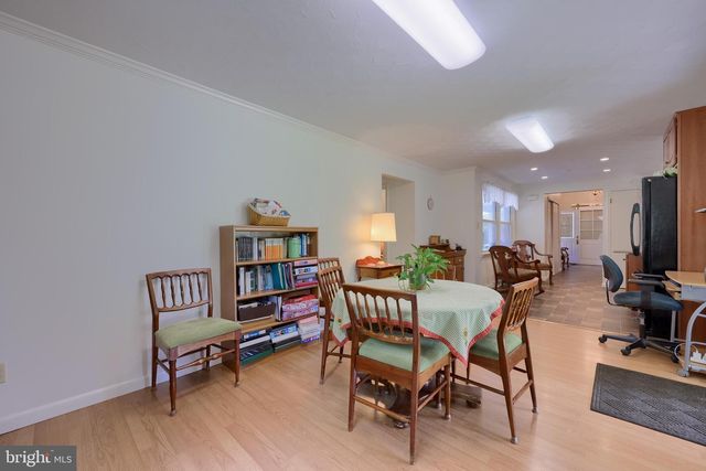 18 GREENBRIAR DR, York, PA 17407