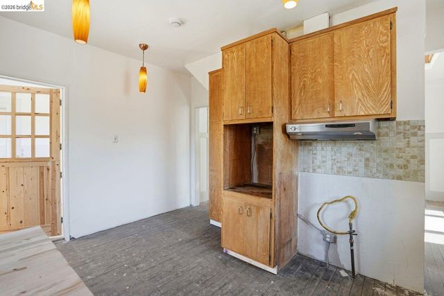 522 63rd, Oakland, CA 94609