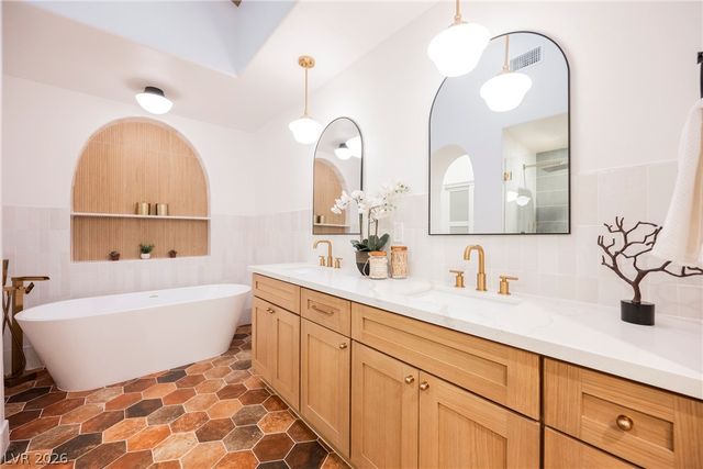 8200 Horseshoe Bend Lane, Las Vegas, NV 89113