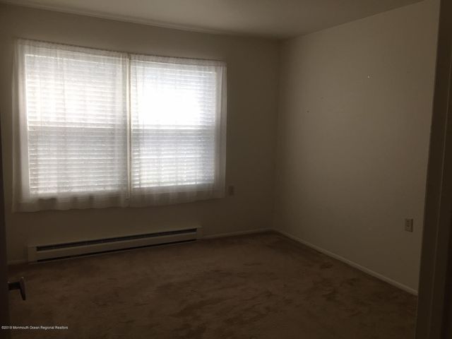 19 Marlow Avenue, Manchester, NJ 08759