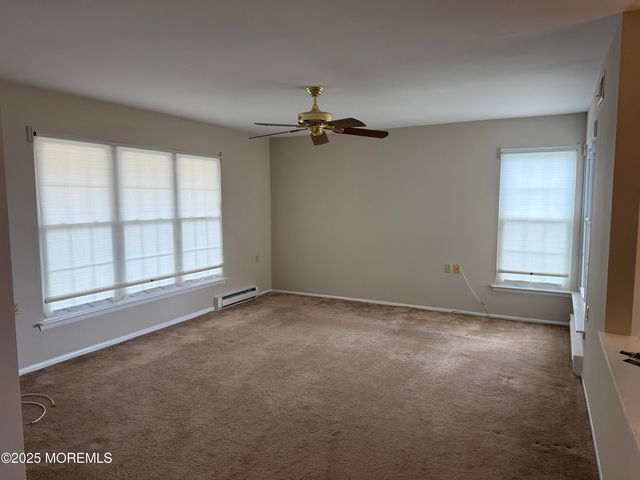 19 Marlow Avenue, Manchester, NJ 08759