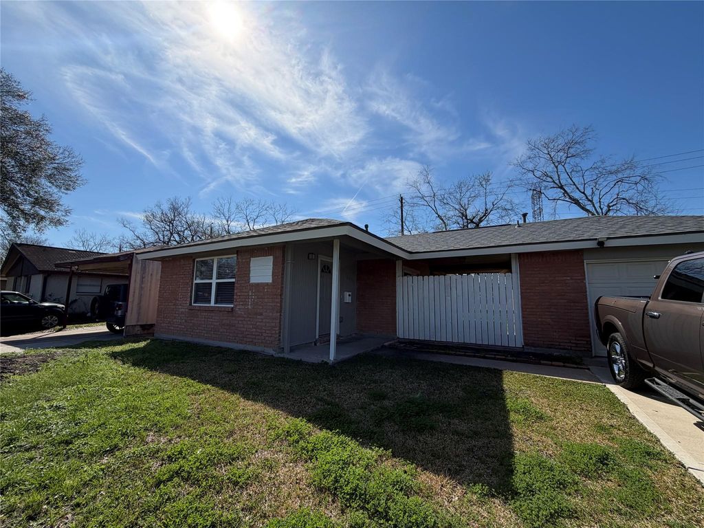 14830 Hiram Clarke Road, Houston, TX 77053