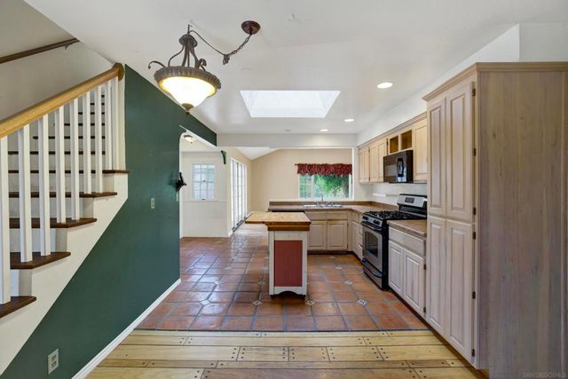 16538 Redwood Circle, Fountain Valley, CA 92708