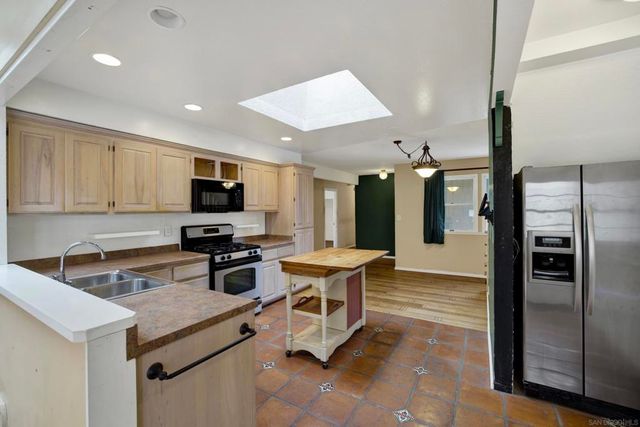 16538 Redwood Circle, Fountain Valley, CA 92708