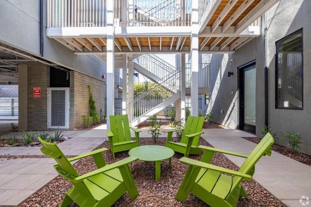 531 E WILLETTA Street 206, Phoenix, AZ 85004