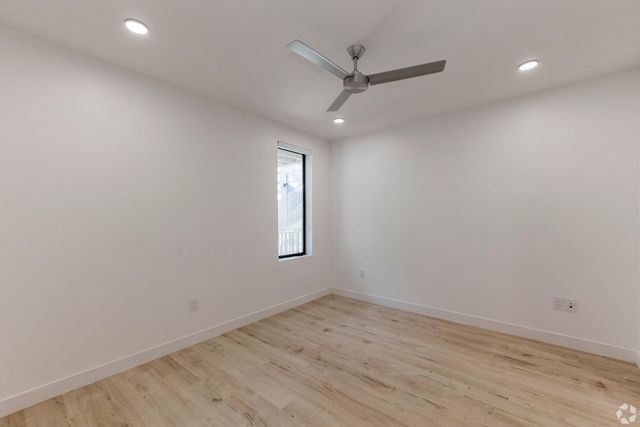 531 E WILLETTA Street 206, Phoenix, AZ 85004