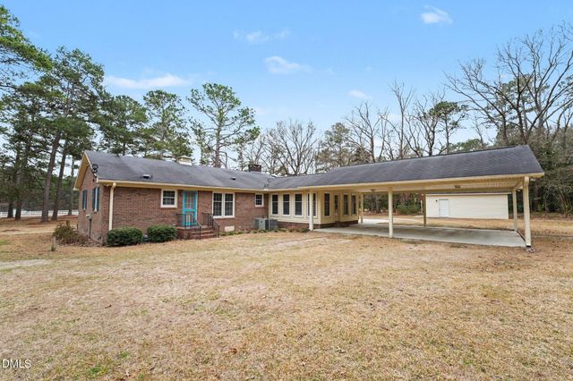 521 Greenridge Road, Snow Hill, NC 28580