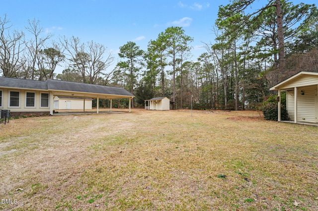 521 Greenridge Road, Snow Hill, NC 28580