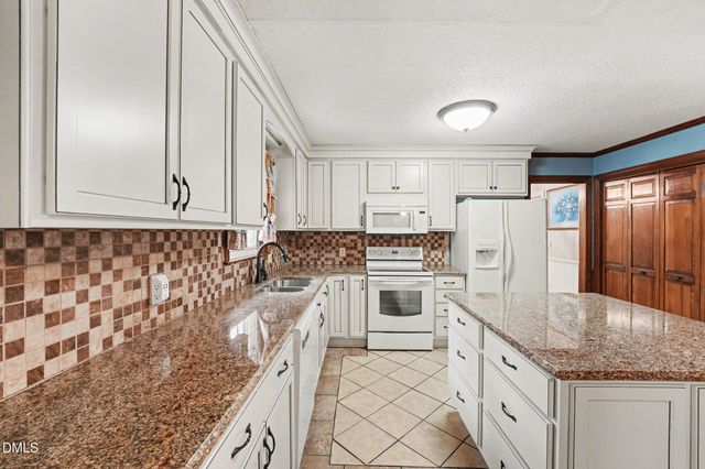 521 Greenridge Road, Snow Hill, NC 28580