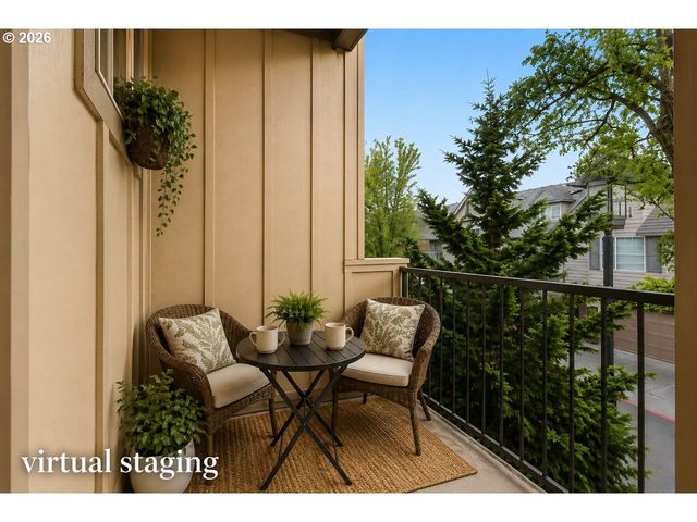 2060 Nw VILLAGE Cir 43, Portland, OR 97229