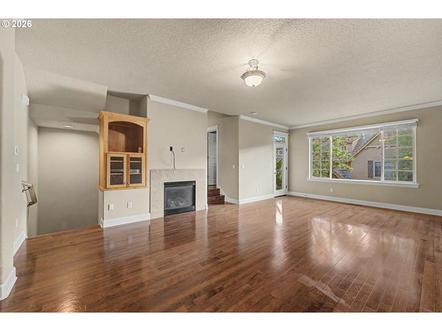 2060 Nw VILLAGE Cir 43, Portland, OR 97229