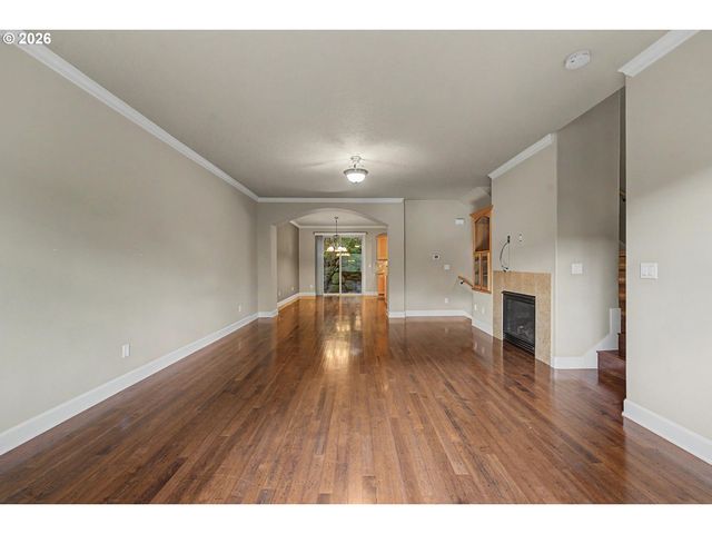 2060 Nw VILLAGE Cir 43, Portland, OR 97229
