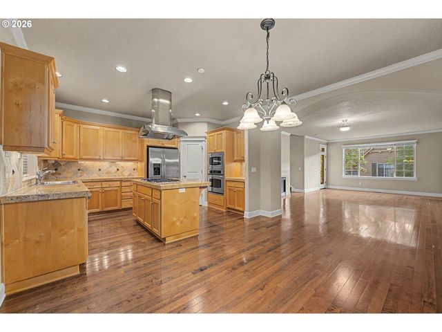 2060 Nw VILLAGE Cir 43, Portland, OR 97229