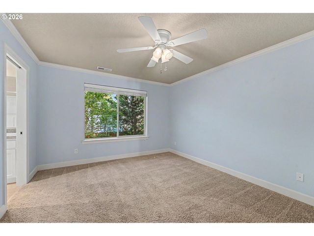 2060 Nw VILLAGE Cir 43, Portland, OR 97229