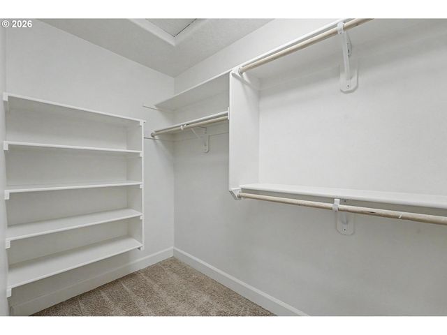 2060 Nw VILLAGE Cir 43, Portland, OR 97229