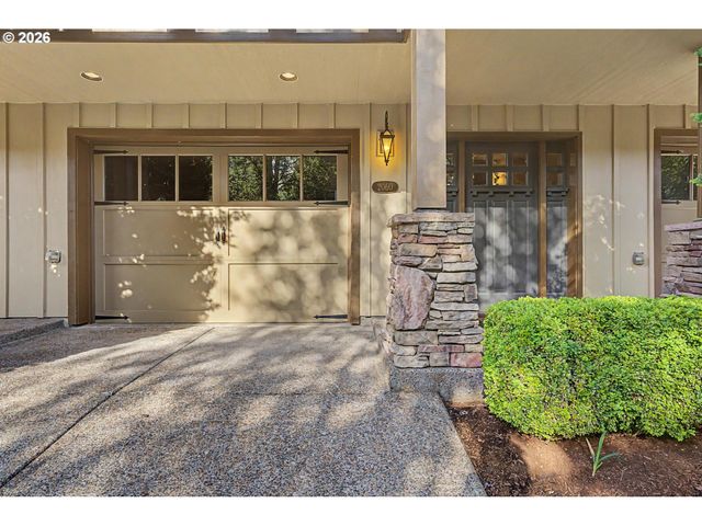 2060 Nw VILLAGE Cir 43, Portland, OR 97229