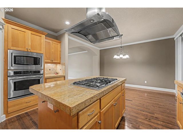 2060 Nw VILLAGE Cir 43, Portland, OR 97229