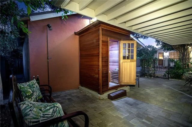 640 S Parish Place, Burbank, CA 91506