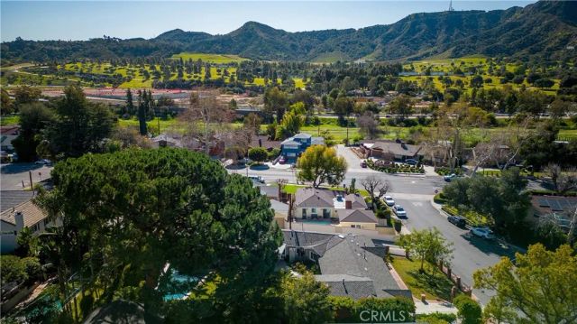640 S Parish Place, Burbank, CA 91506