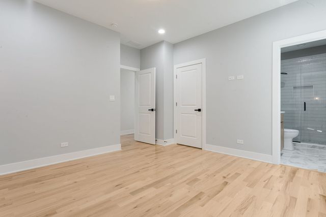 6402 S Vernon Avenue, Chicago, IL 60637