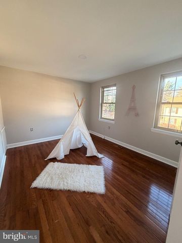 9625 LINDENBROOK ST, Fairfax, VA 22031