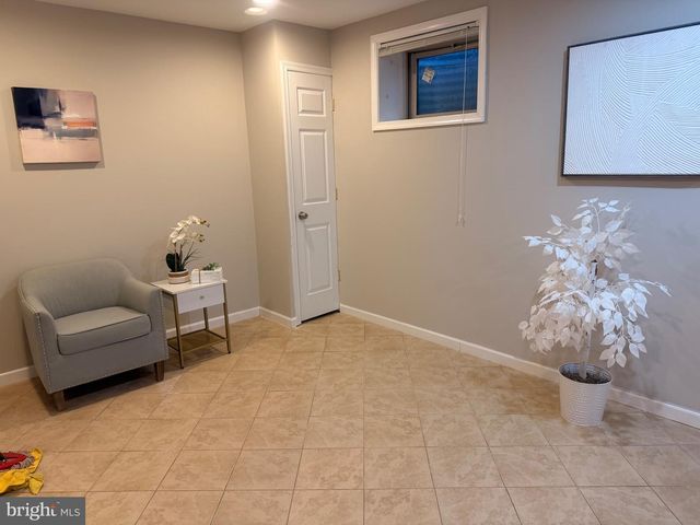 9625 LINDENBROOK ST, Fairfax, VA 22031