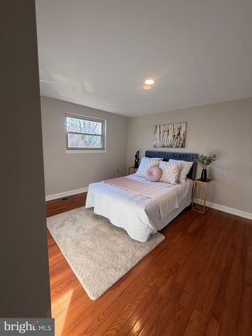 9625 LINDENBROOK ST, Fairfax, VA 22031