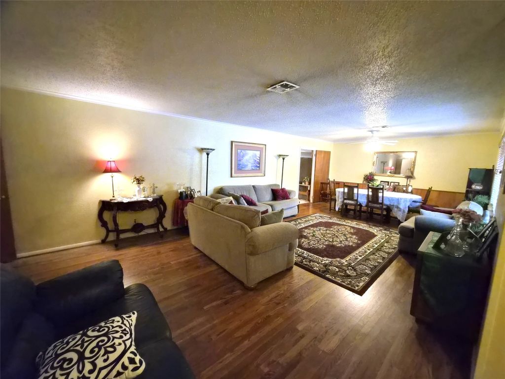 4221 Woodlake Drive, Lake Worth, TX 76135 — photo 2