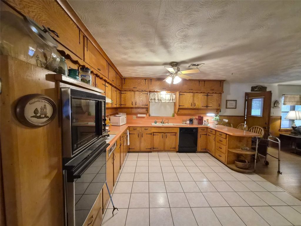4221 Woodlake Drive, Lake Worth, TX 76135 — photo 5