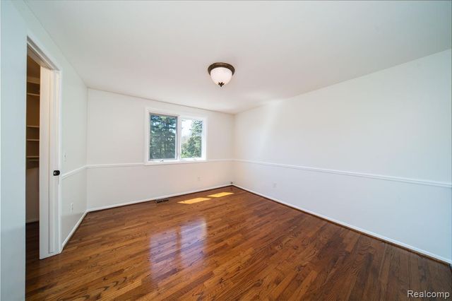 24531 Bloomington Drive, Franklin, MI 48025