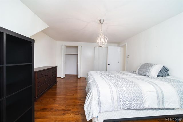 24531 Bloomington Drive, Franklin, MI 48025