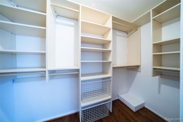 24531 Bloomington Drive, Franklin, MI 48025